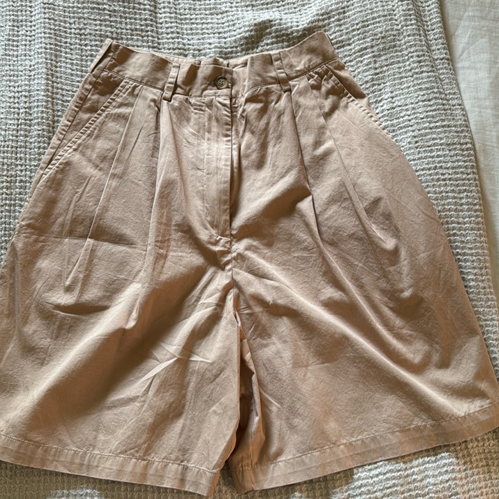 Shaina Mote Short in Dune Size 4 NWT.